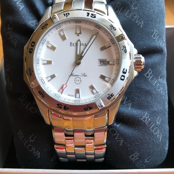 NIB BULOVA Marine Star Men’s Watch Silver - Picture 5 of 7